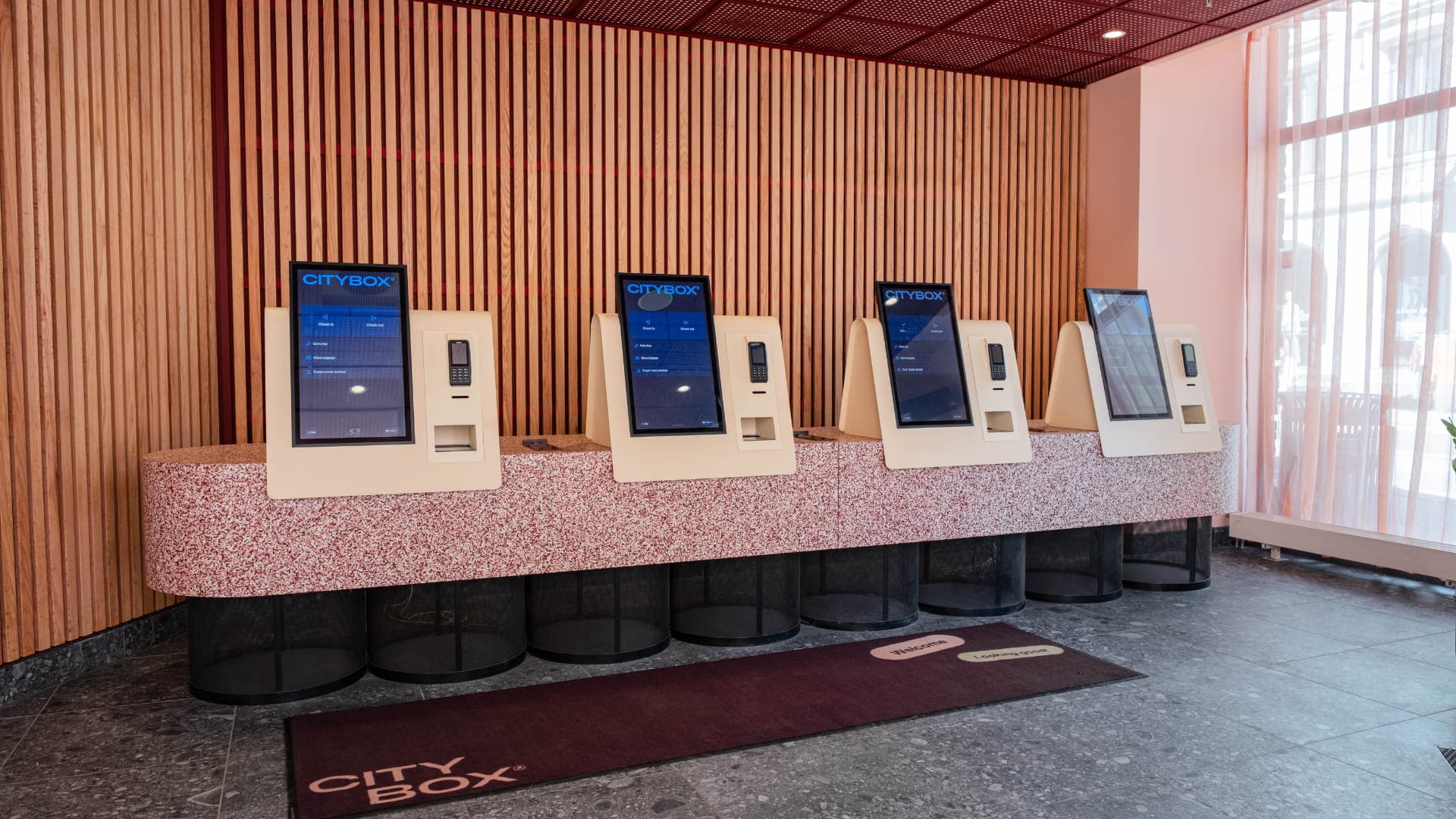 Picture of the check-in terminals at Citybox Oslo